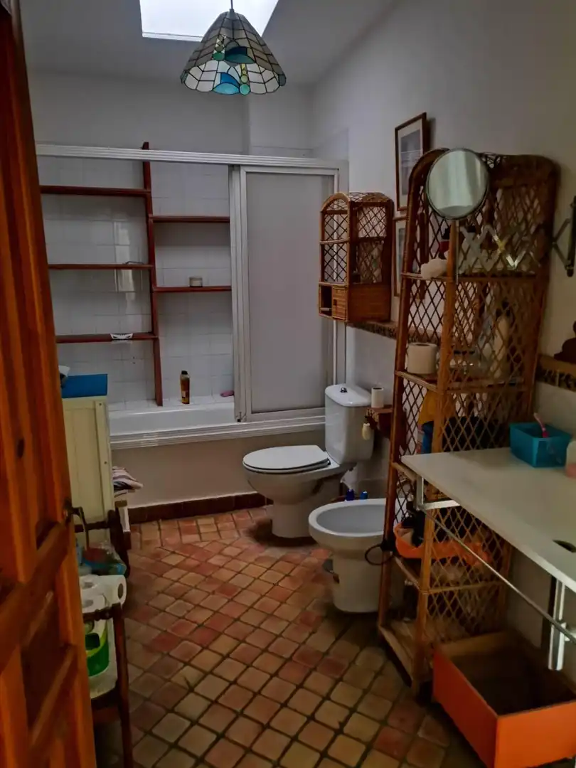 Bany de Casa o xalet en venda en Córdoba amb Aire condicionat, Terrassa i Traster