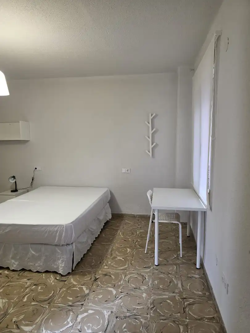 Bedroom of Flat for share in Gandia  with Furnished, Oven and Washing machine