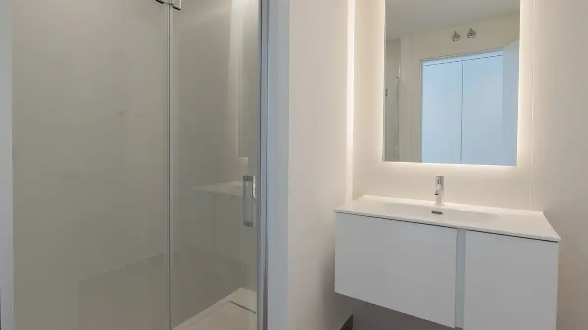 Badezimmer von Einfamilien-Reihenhaus zum Verkauf in Benalmádena mit Klimaanlage, Terrasse und Abstellraum
