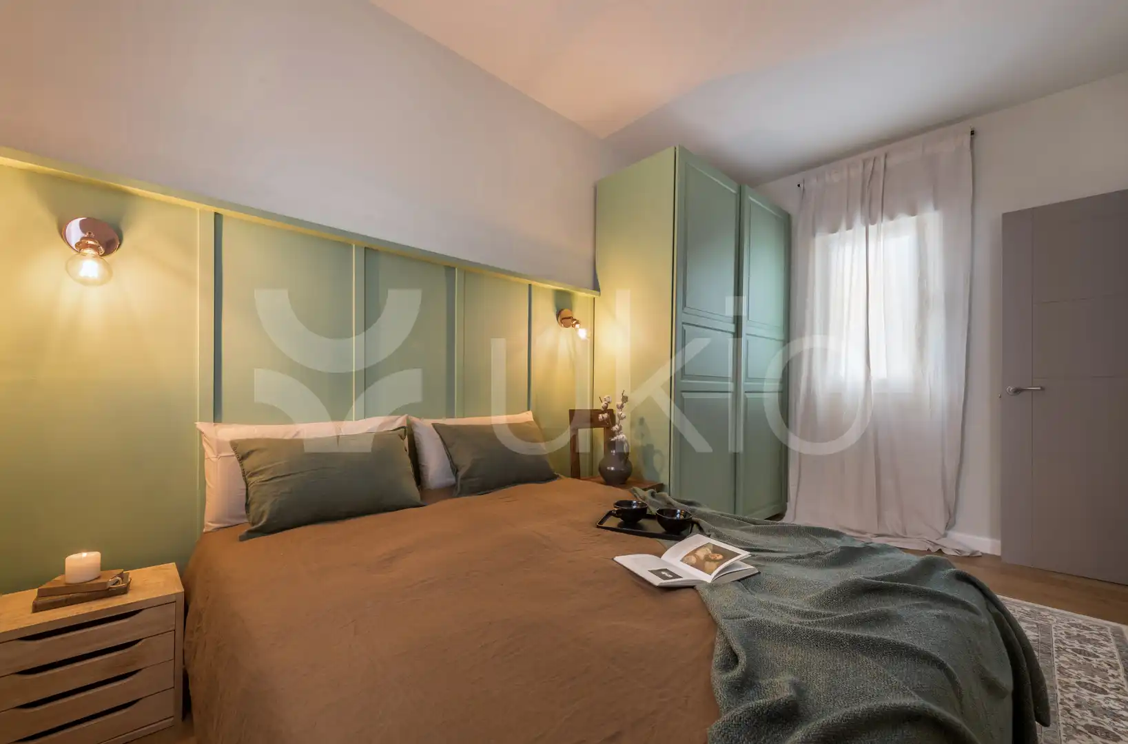 Dormitori de Apartament de lloguer en Madrid amb Aire condicionat, Calefacció i Moblat