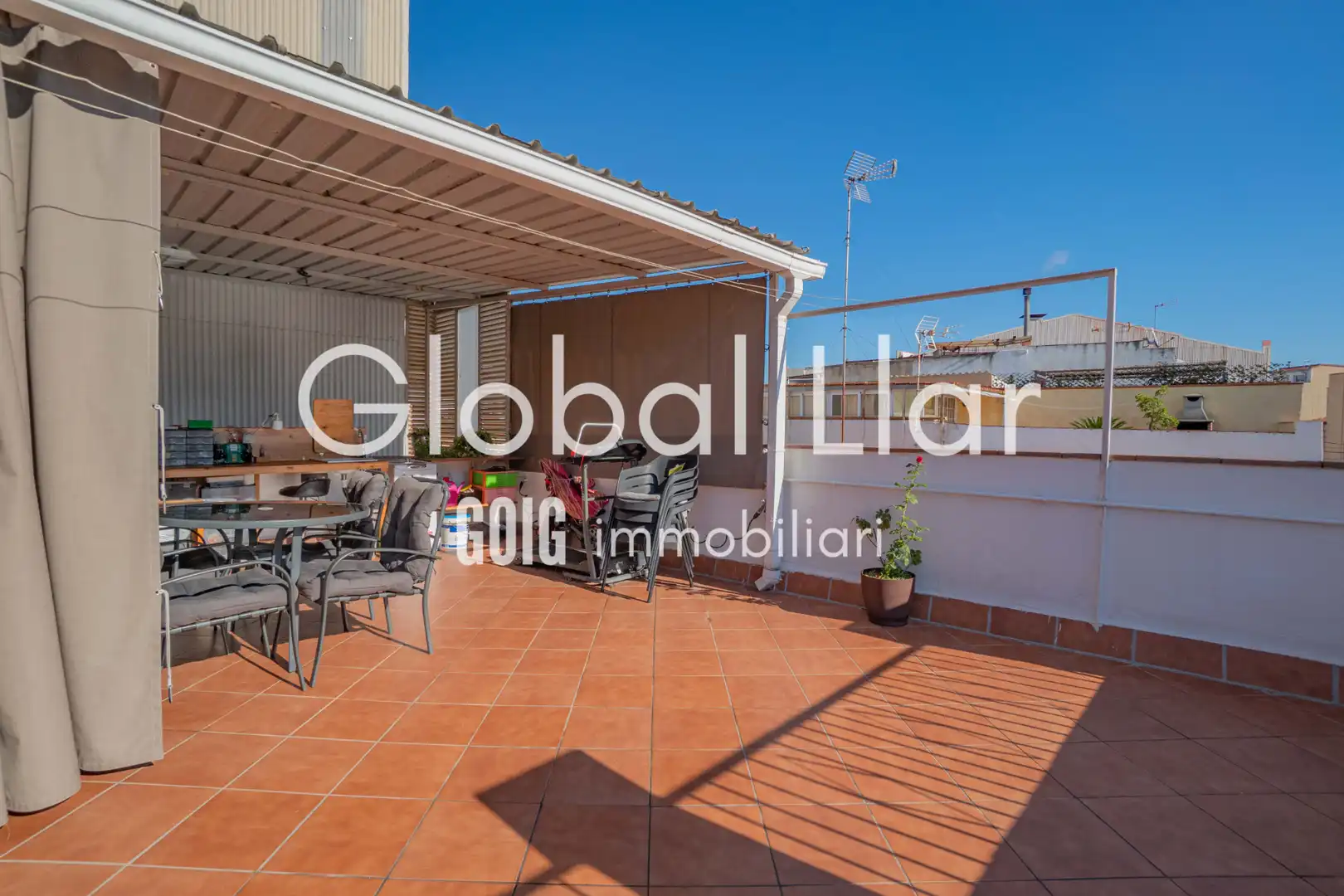 Terrace of Detached homes for sale in Sabadell  with Air Conditioner, Heating and Parquet flooring