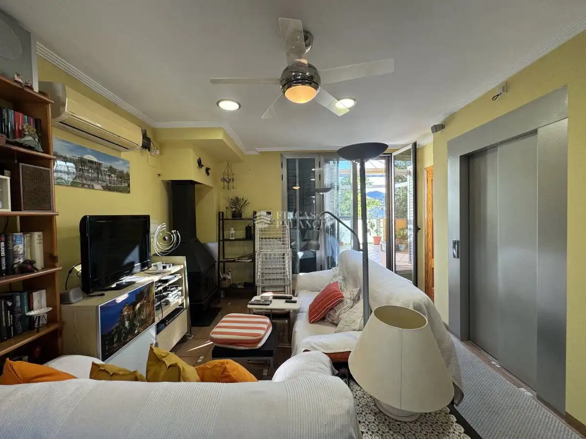 Sala de estar de Casa o chalet en venta en Soneja con Aire acondicionado, Calefacción y Terraza