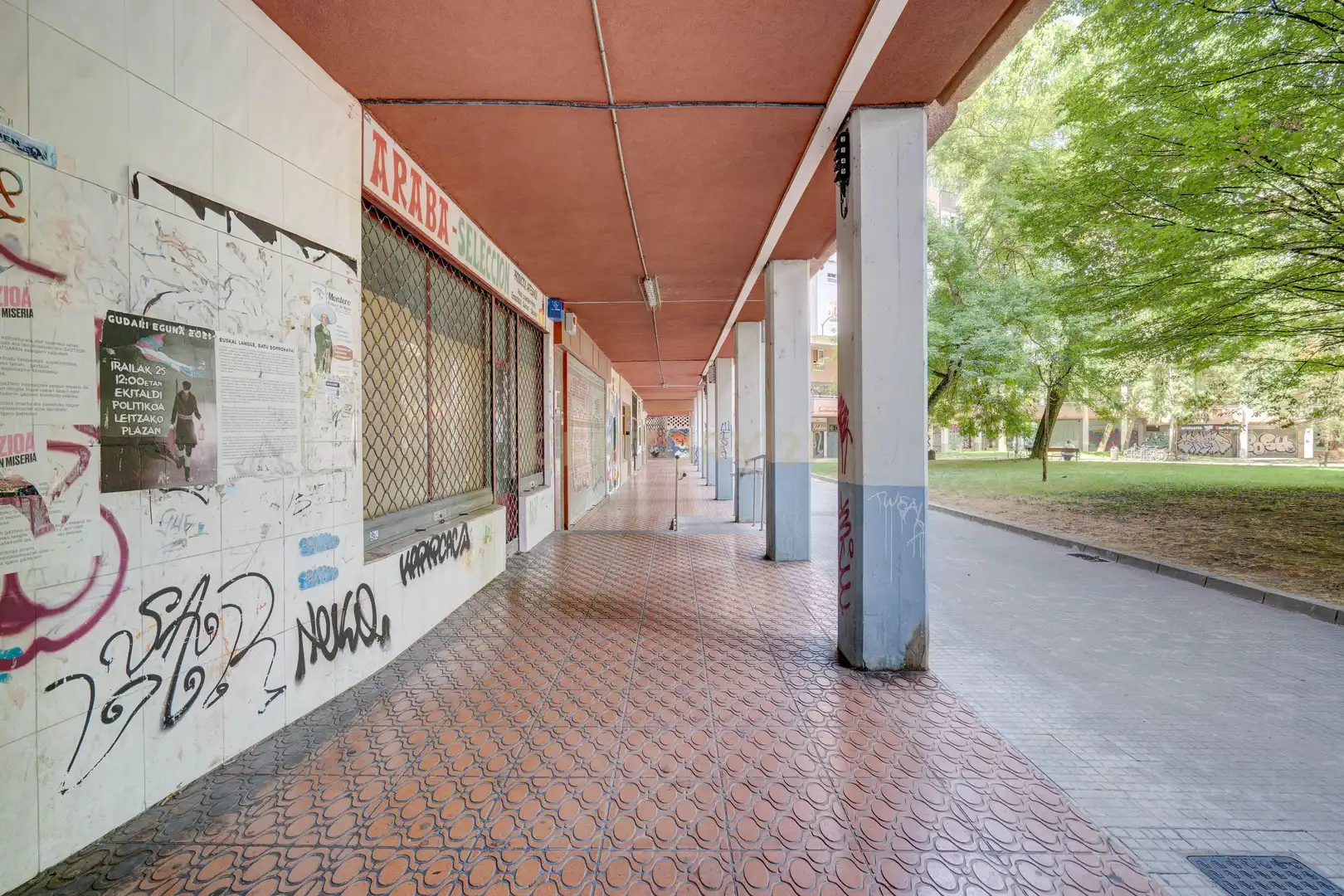 Vista exterior de Local en venta en Vitoria - Gasteiz