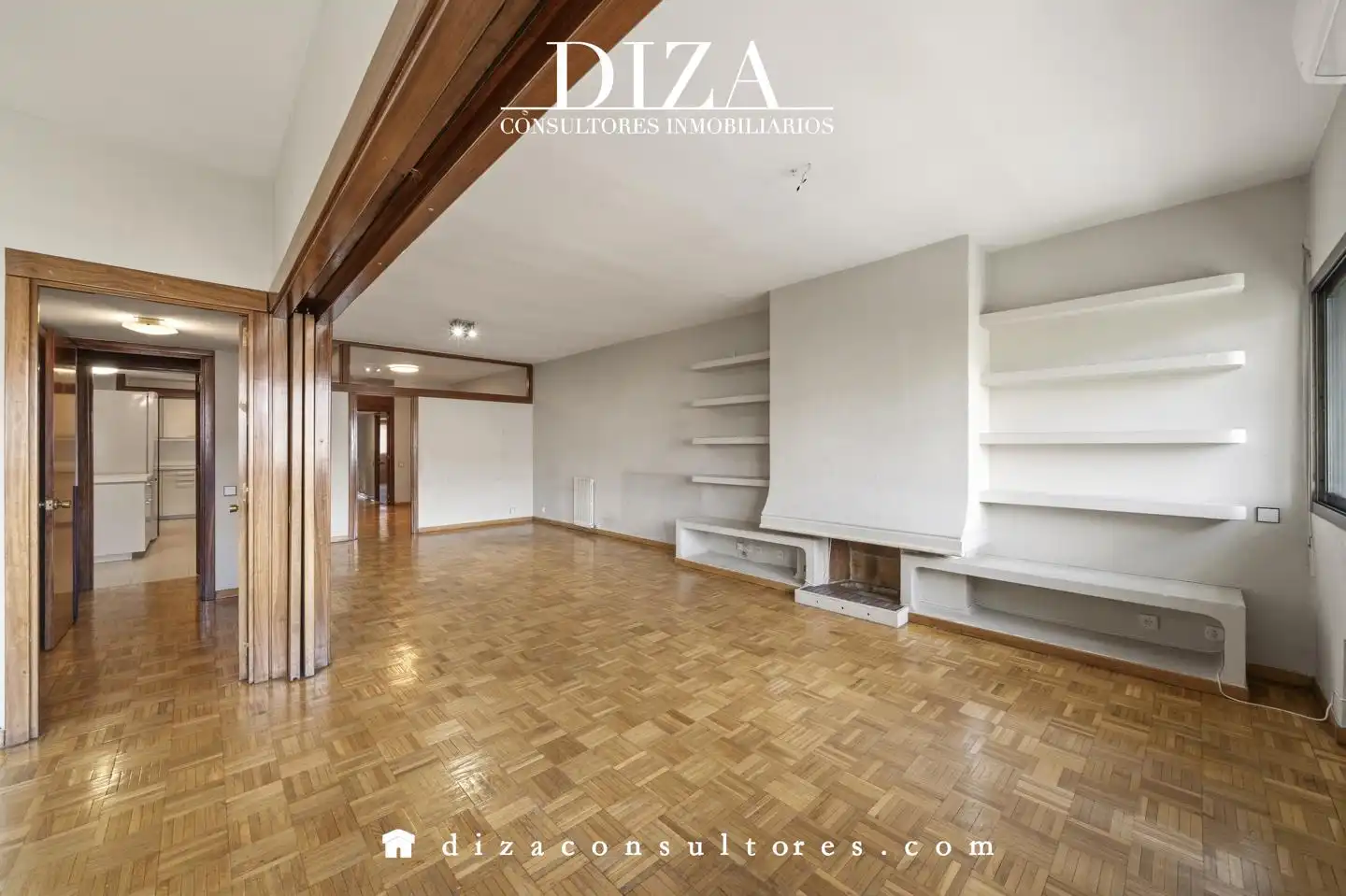 Living room of Flat for sale in Madrid  with Air Conditioner, Heating and Terrace