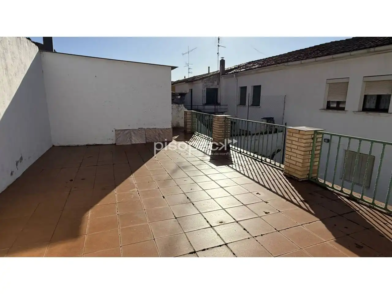 Vista exterior de Casa o chalet en venta en Azagra con Calefacción