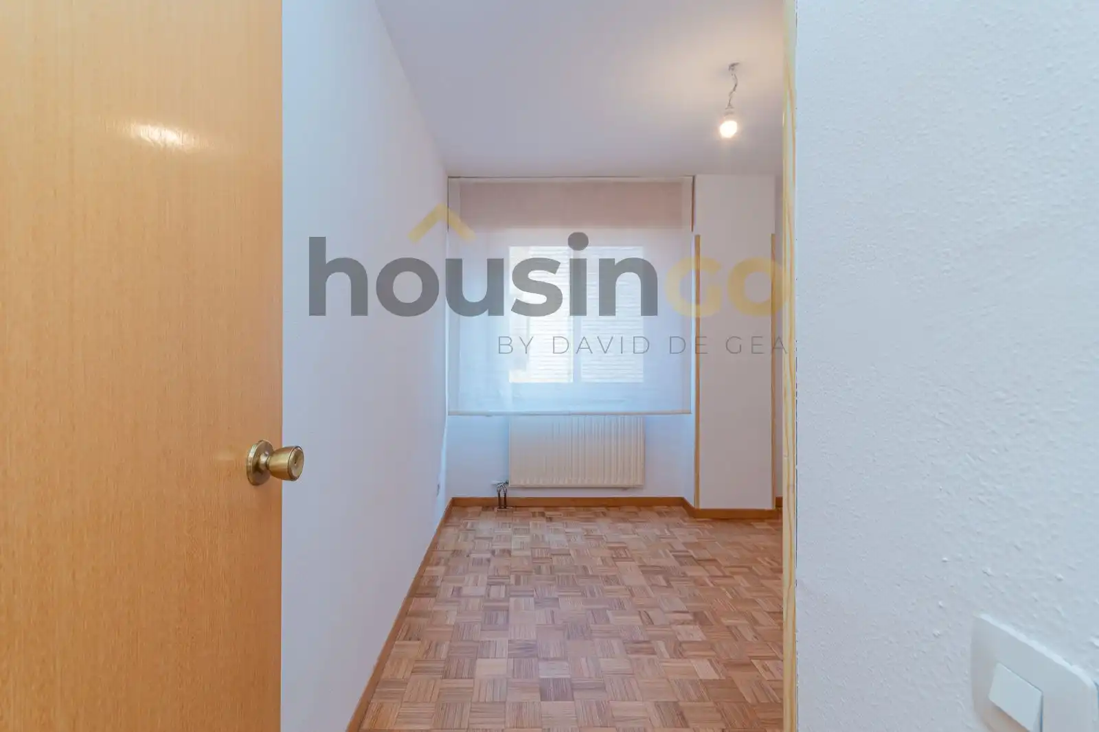Bedroom of Flat for rent in Madrid  with Air Conditioner, Heating and Storage room
