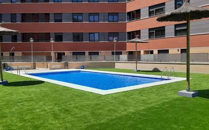 Piscina de Pis en venda en Arroyo de la Encomienda amb Terrassa