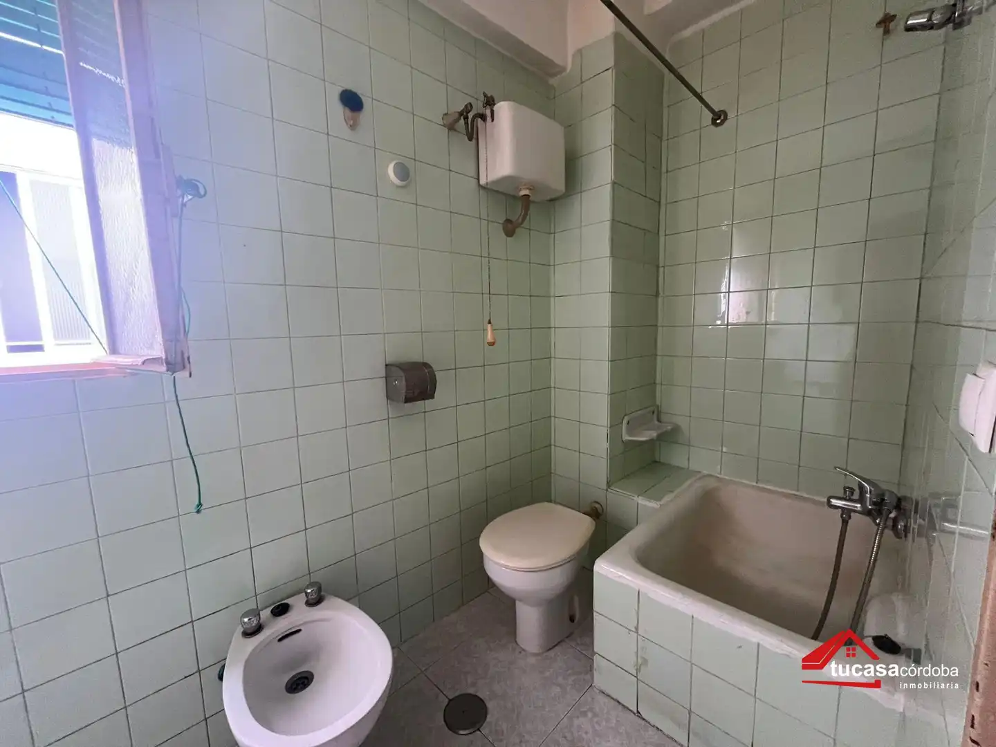 Bathroom of Flat for sale in Córdoba