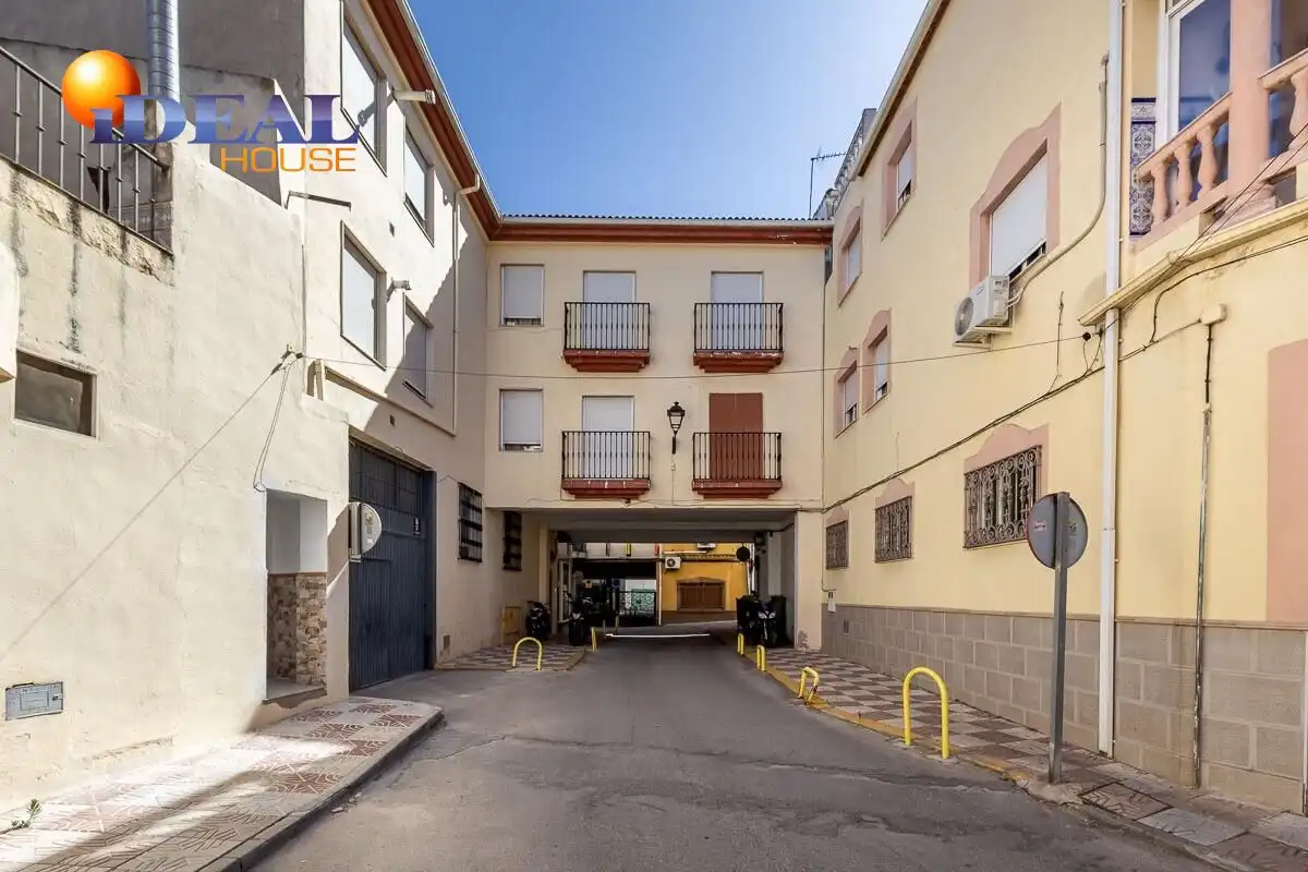 Exterior view of Flat for sale in Los Villares  with Furnished and Balcony