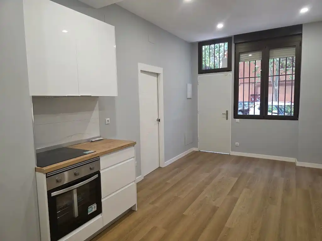 Kitchen of Flat for sale in Torrejón de Ardoz  with Air Conditioner, Heating and Oven