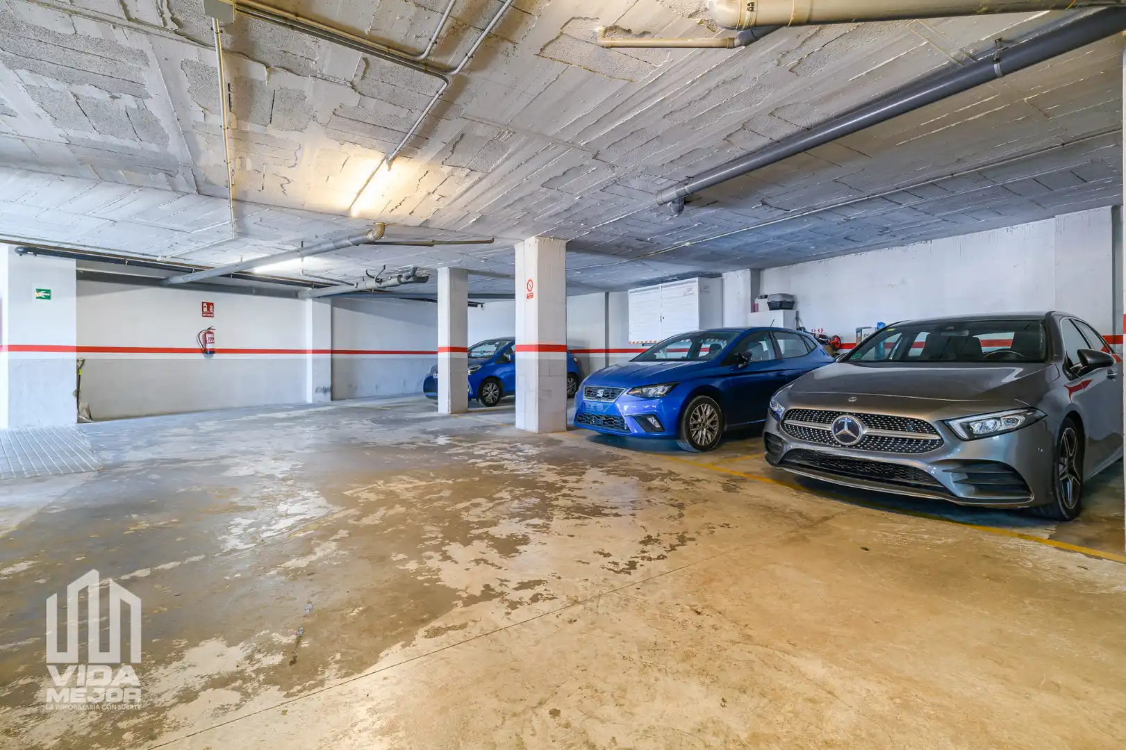 Piso con terraza en venta en Carrer de Montserrat Roig, imagen 24