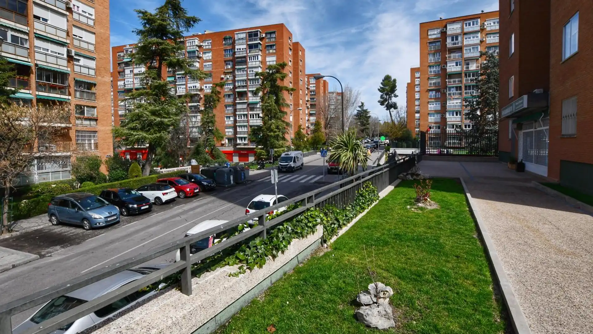 Vista exterior de Garaje en venta en  Madrid Capital