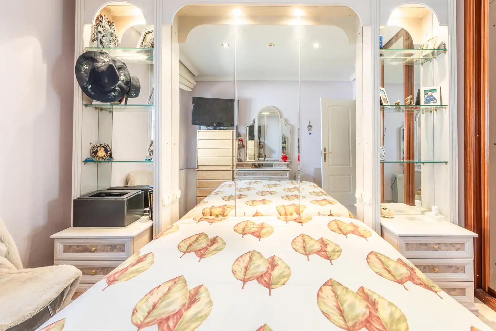 Bedroom of Flat for sale in Brunete  with Air Conditioner, Heating and Private garden