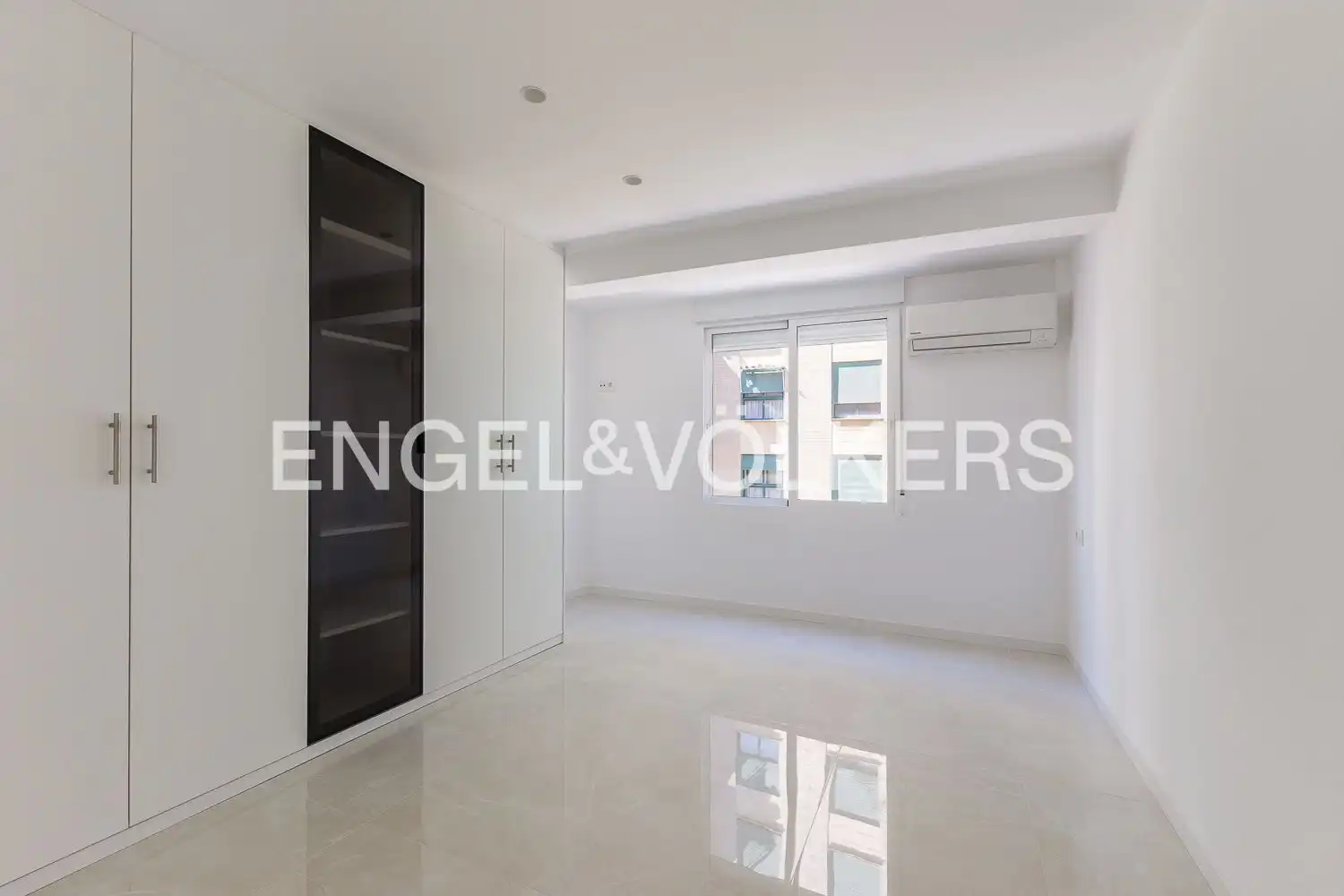 Habitación de Piso en venta en Valencia con Aire acondicionado, Calefacción y Balcón