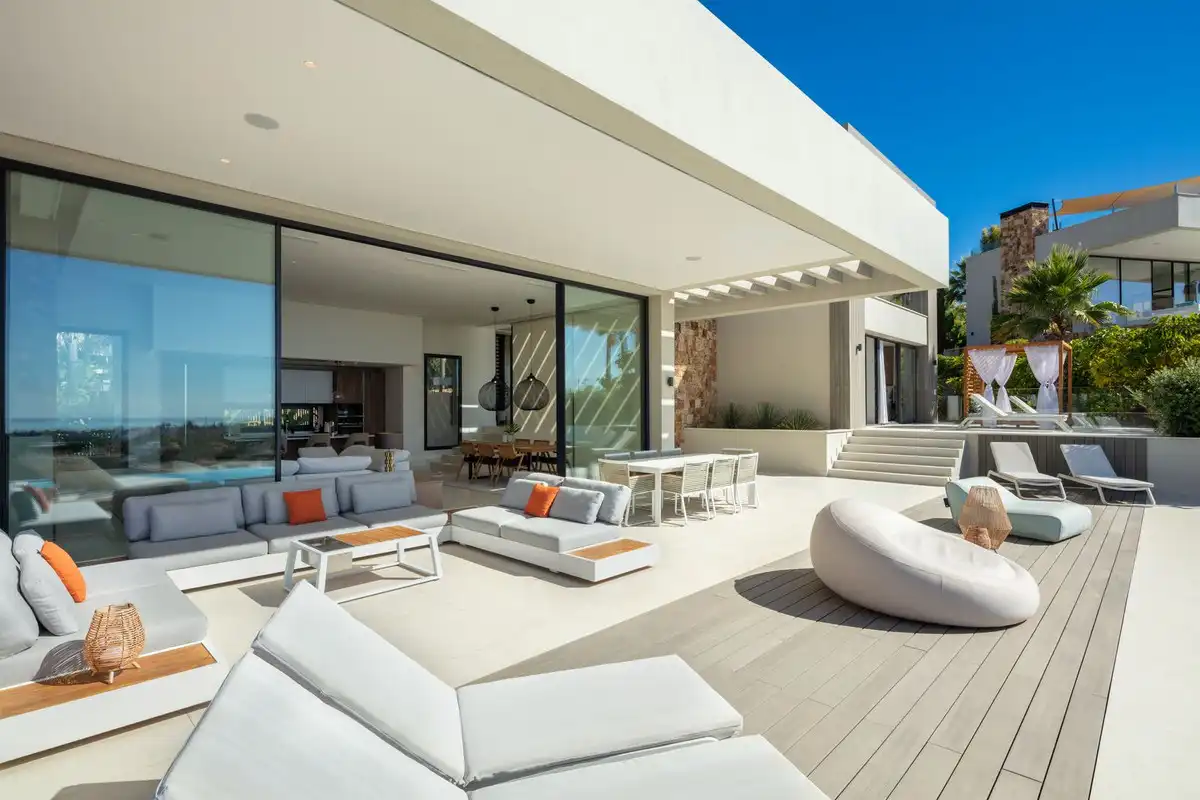 Chalet con piscina en venta en Nueva Andalucía, imagen 2