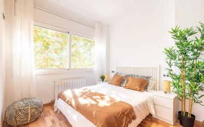 Schlafzimmer von Wohnung zum verkauf in  Barcelona Capital mit Klimaanlage und Balkon