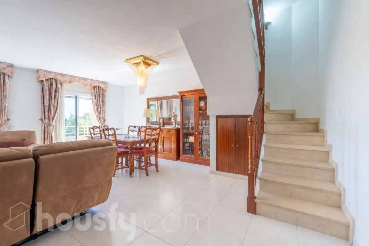 Living room of Houses for sale in Vilanova i la Geltrú  with Air Conditioner, Heating and Private garden