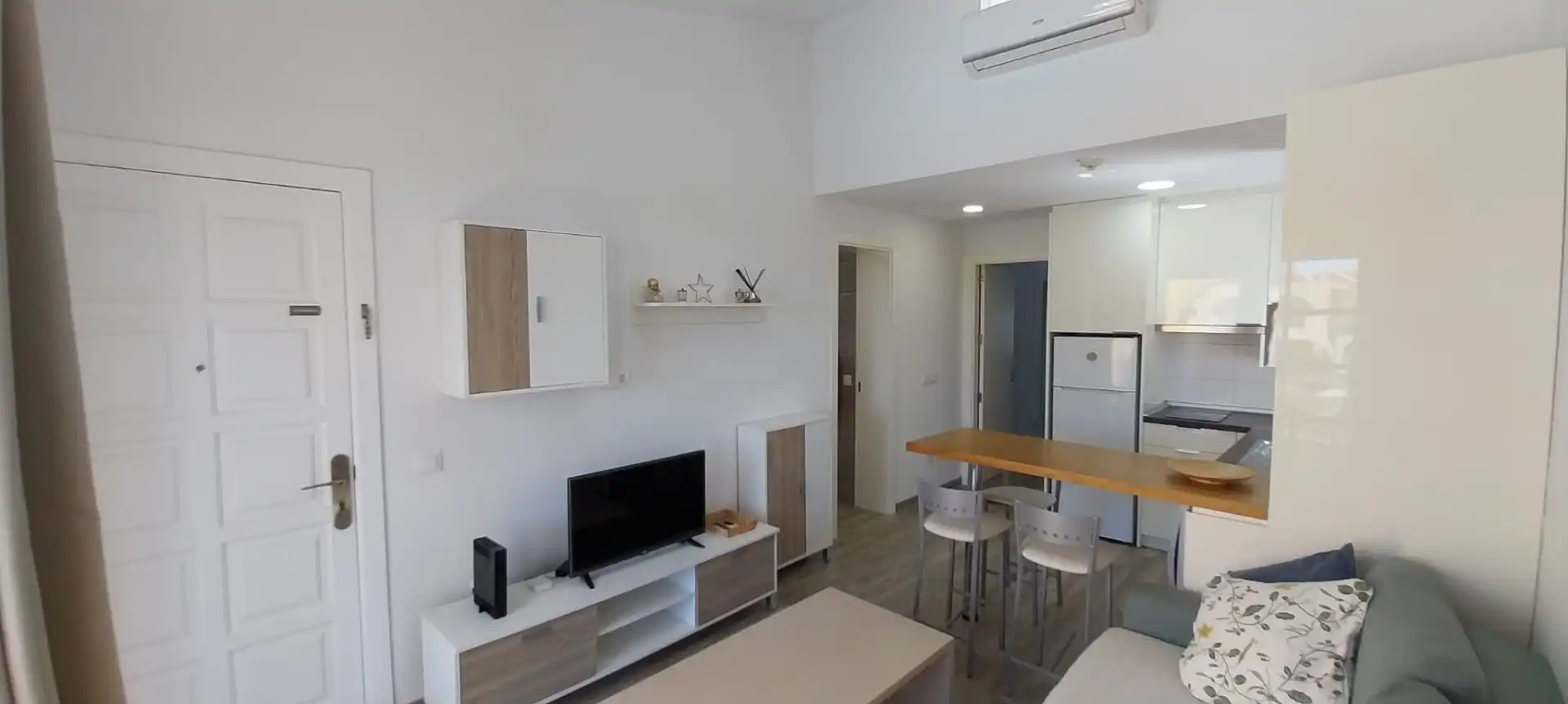 Sala d'estar de Apartament de lloguer en San Bartolomé de Tirajana amb Aire condicionat, Calefacció i Terrassa