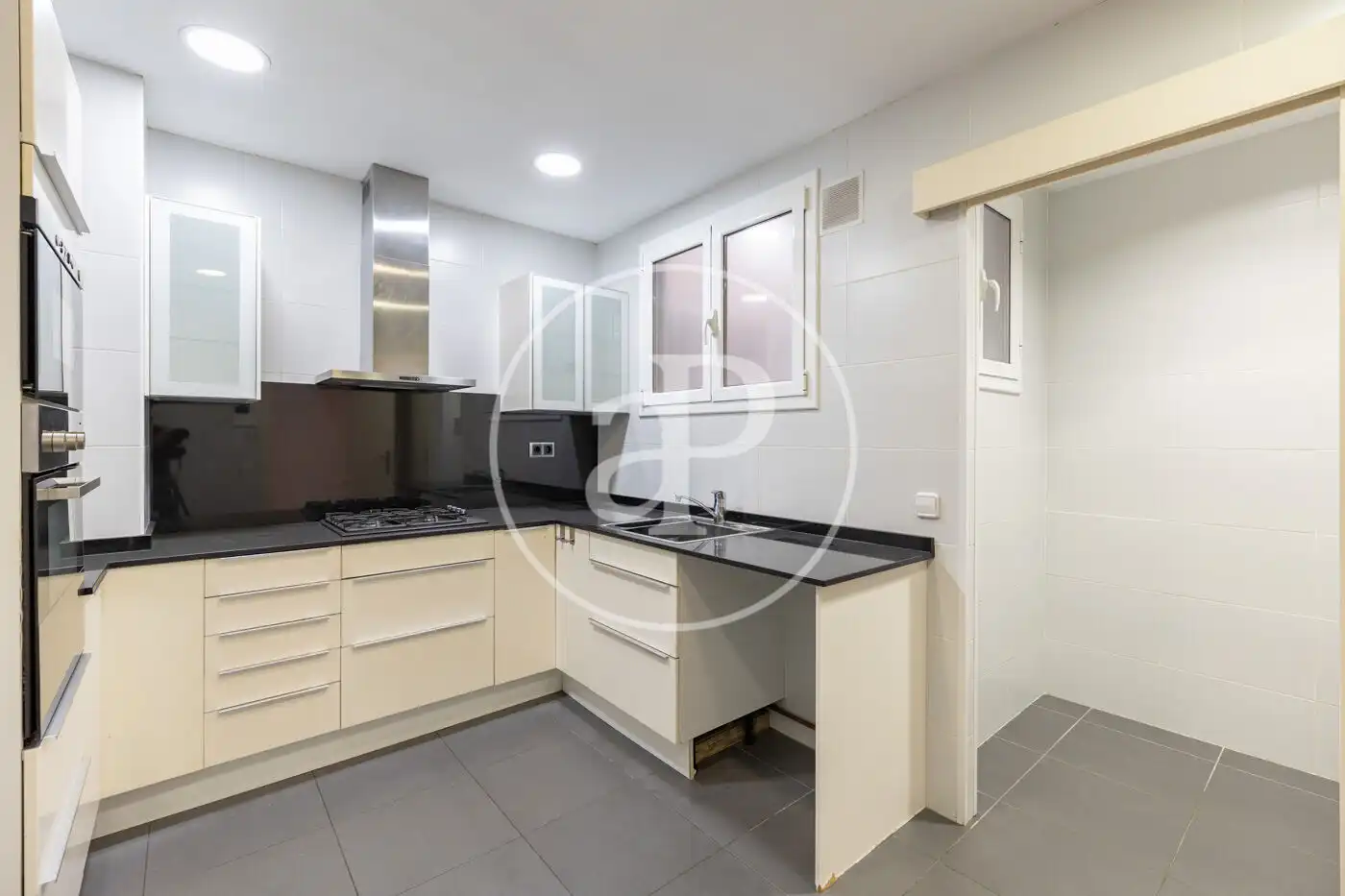 Cocina de Piso en venta en Barcelona con Aire acondicionado, Calefacción y Terraza