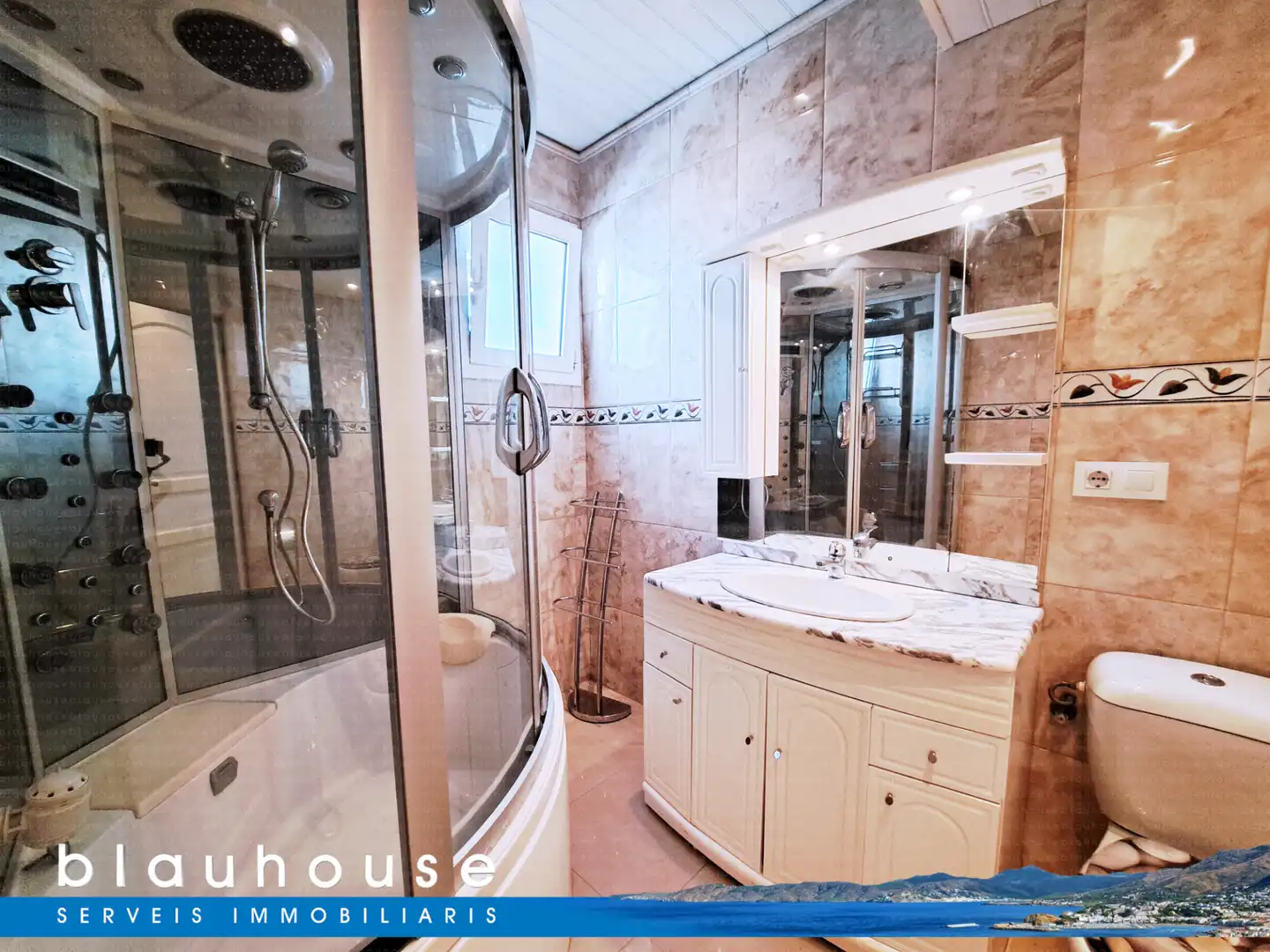 Baño de Casa o chalet en venta en Llançà con Aire acondicionado, Calefacción y Terraza