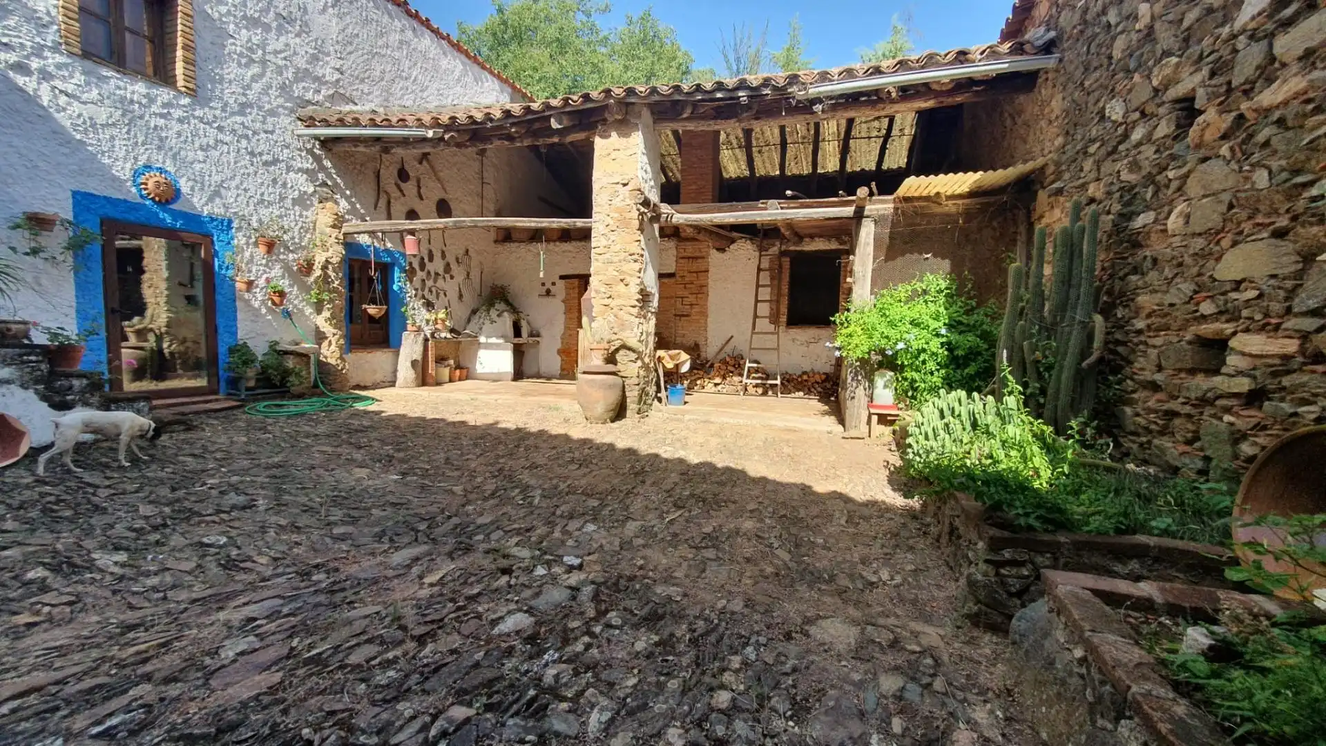 Vista exterior de Finca rústica en venta en Galaroza con Calefacción, Terraza y Trastero