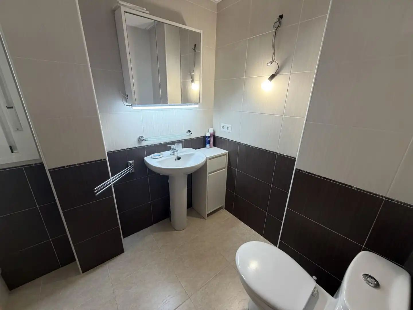Baño de Apartamento en venta en La Ràpita con Aire acondicionado, Calefacción y Terraza