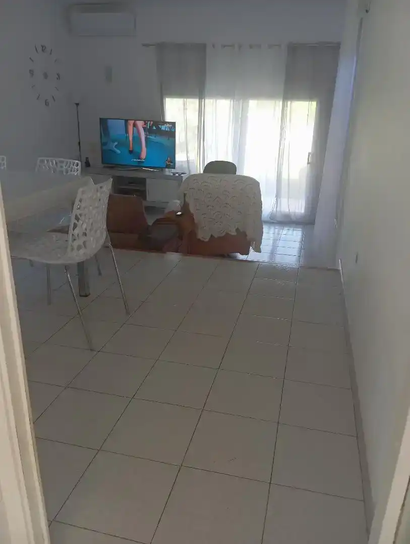 Sala d'estar de Casa adosada en venda en Besalú amb Traster