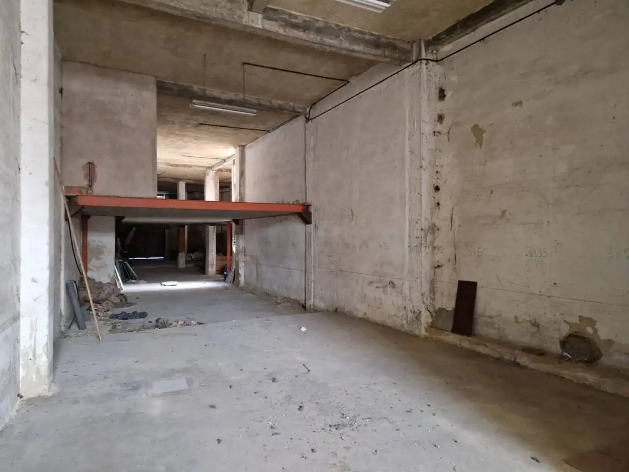 Local comercial en venta en Calle camino real 73