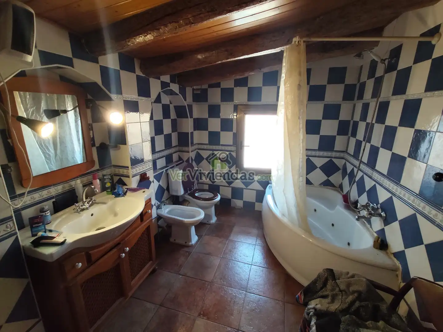 Baño de Casa adosada en venta en Sant Esteve Sesrovires, Barcelona