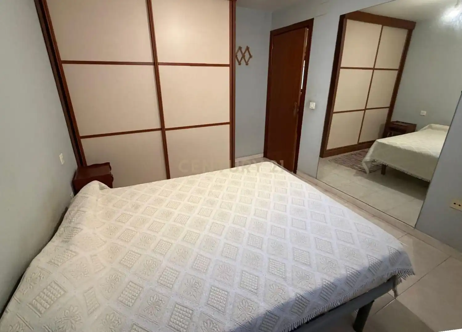 Schlafzimmer von Wohnung zum Verkauf in Cáceres mit Privatgarten, Schwimmbad und Waschmaschine