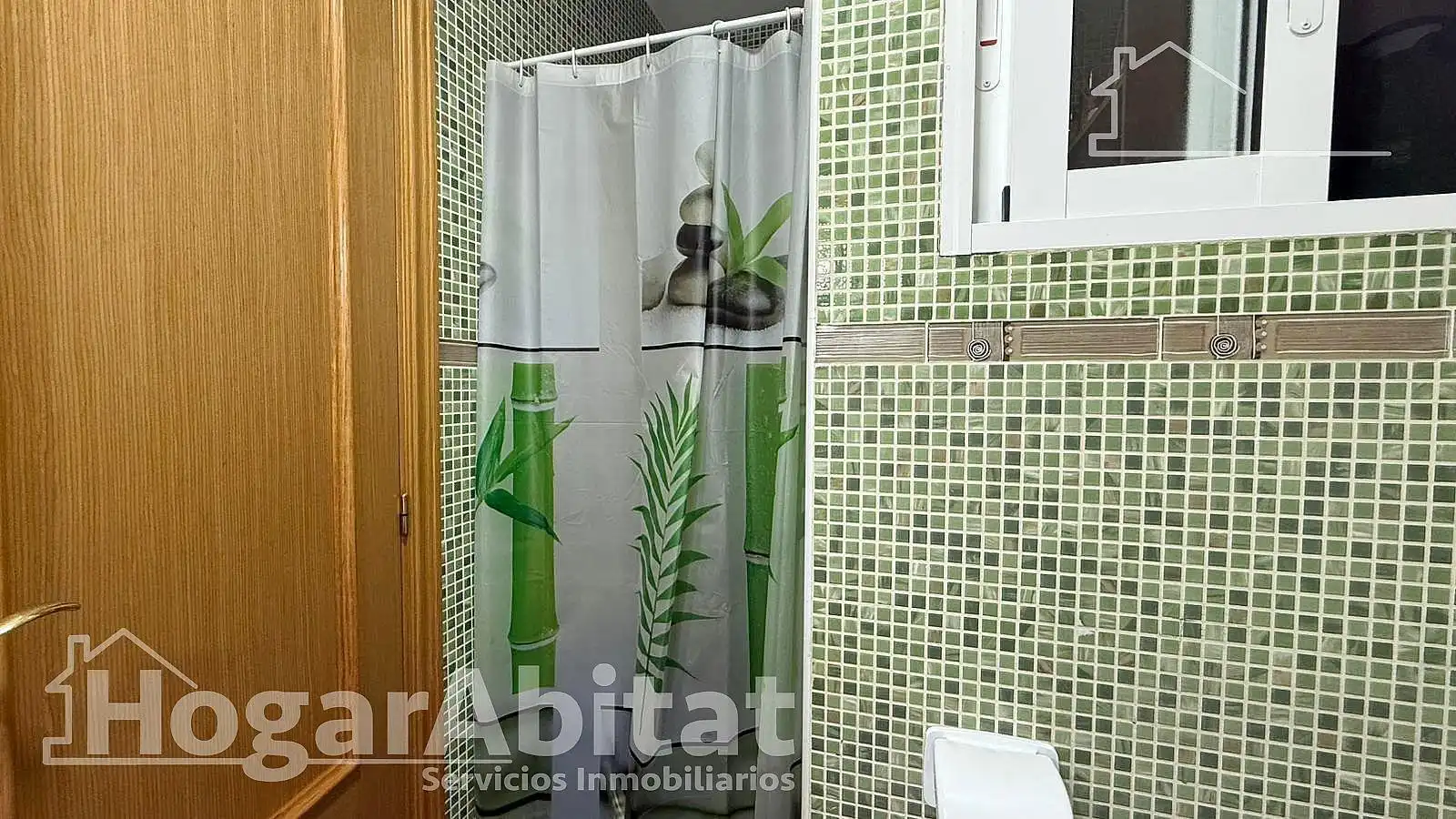 Bany de Casa adosada en venda en Palmera amb Aire condicionat, Calefacció i Terrassa