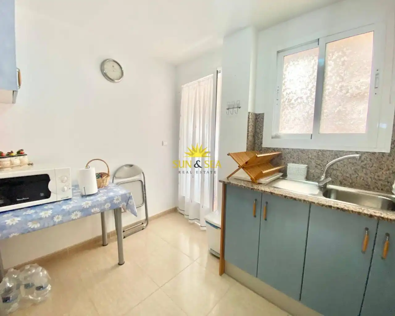 Cocina de Apartamento de alquiler en Cartagena con Aire acondicionado, Calefacción y Piscina