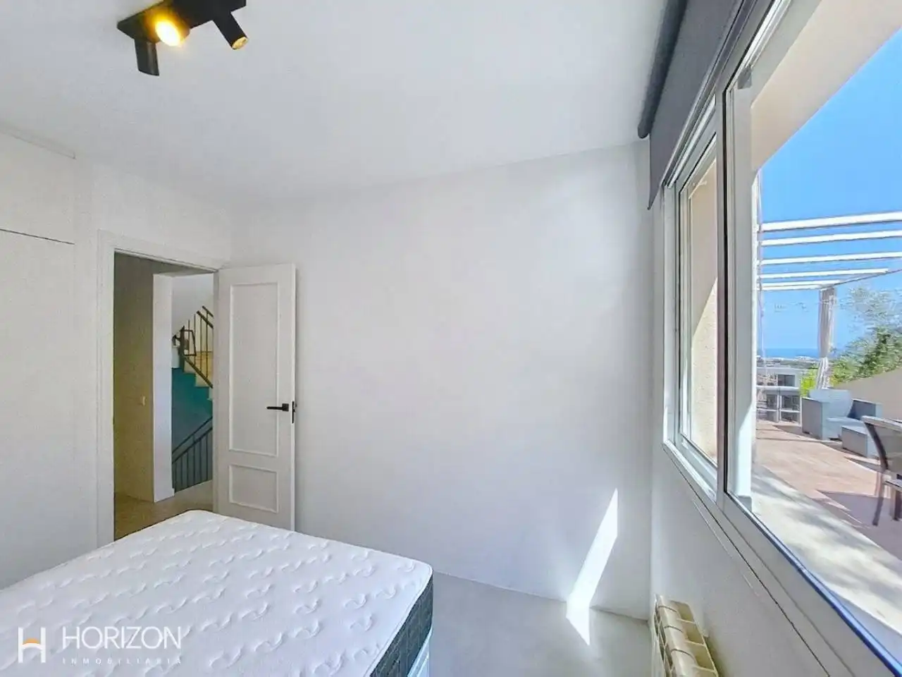 Habitación de Casa adosada en venta en Calafell con Aire acondicionado, Calefacción y Jardín privado