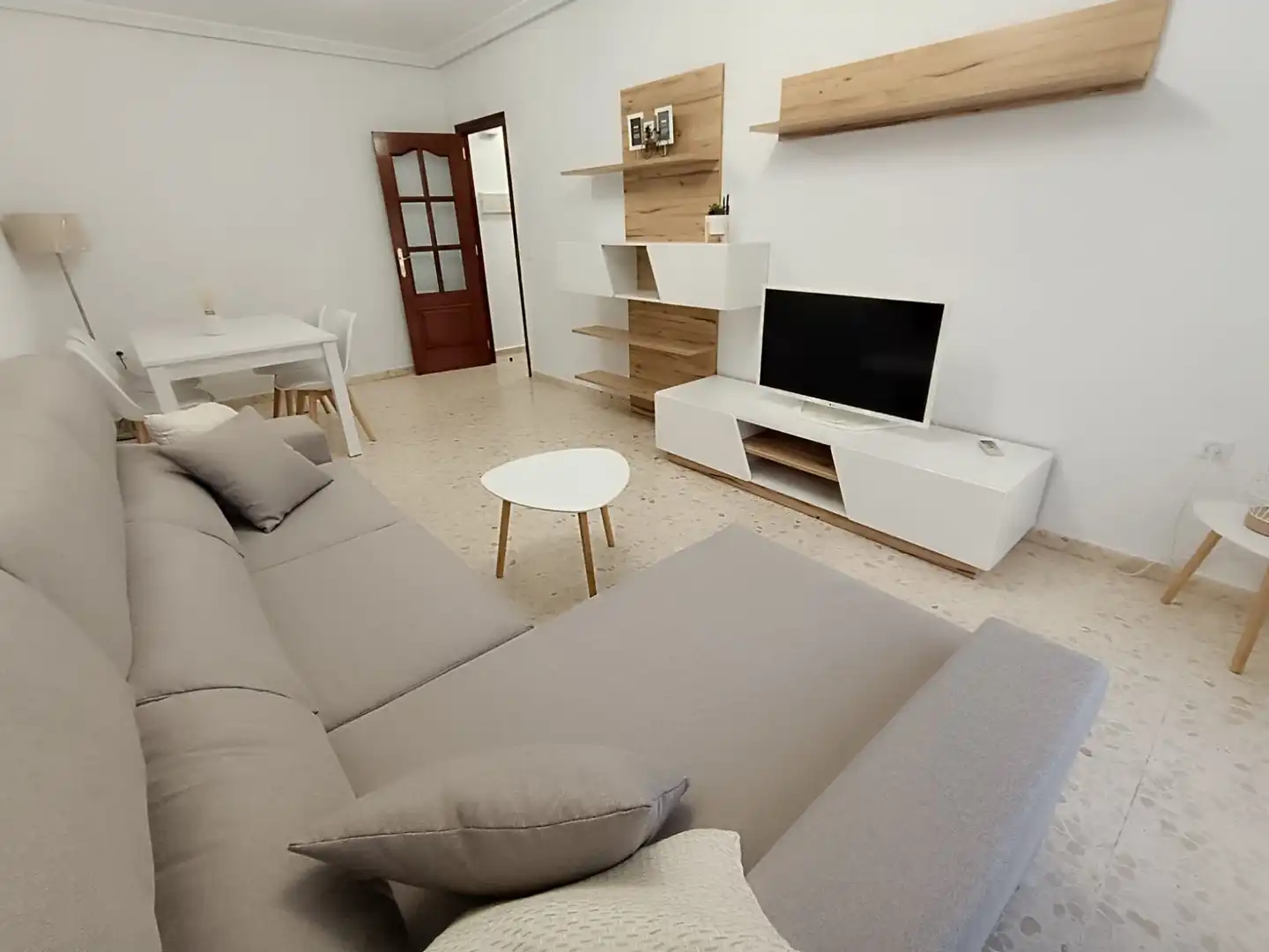 Wohnzimmer von Wohnung zur Miete in Badajoz mit Klimaanlage, Möbliert und Ofen