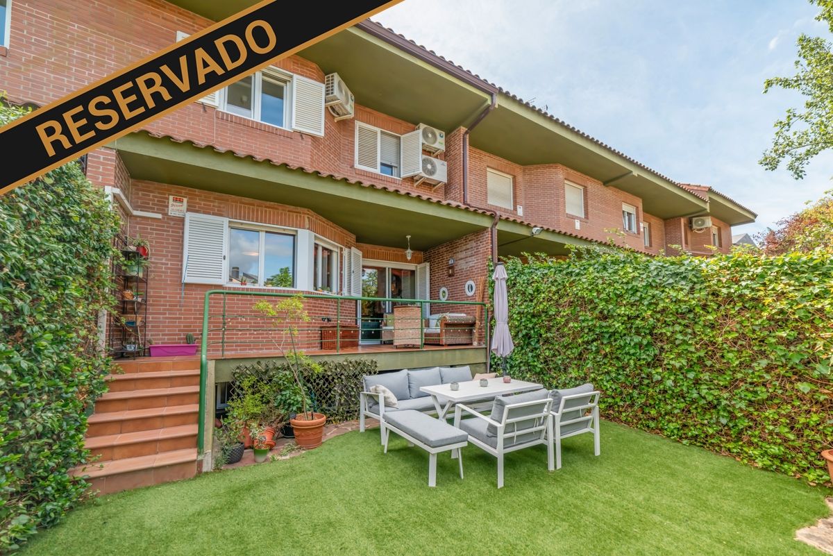 Garden of Single-family semi-detached for sale in Torrelodones  with Air Conditioner, Heating and Private garden