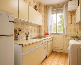Kitchen of Flat for sale in  Madrid Capital  with Heating, Parquet flooring and Balcony