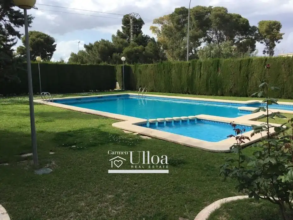 Piscina de Piso en venta en El Campello con Aire acondicionado, Calefacción y Jardín privado