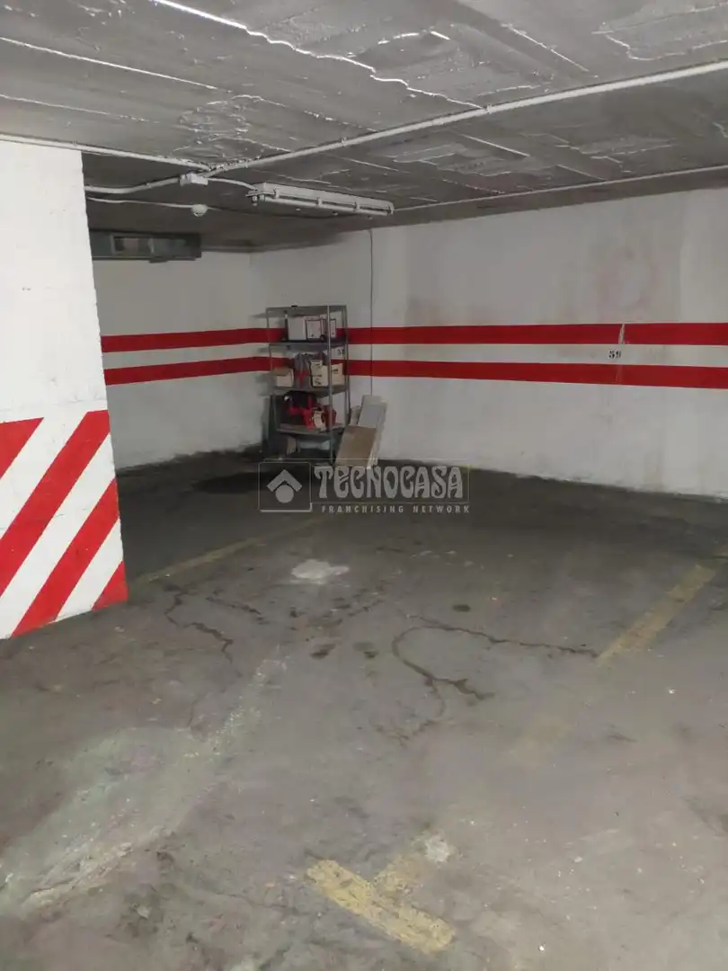 Aparcament de Garatge en venda en Sevilla