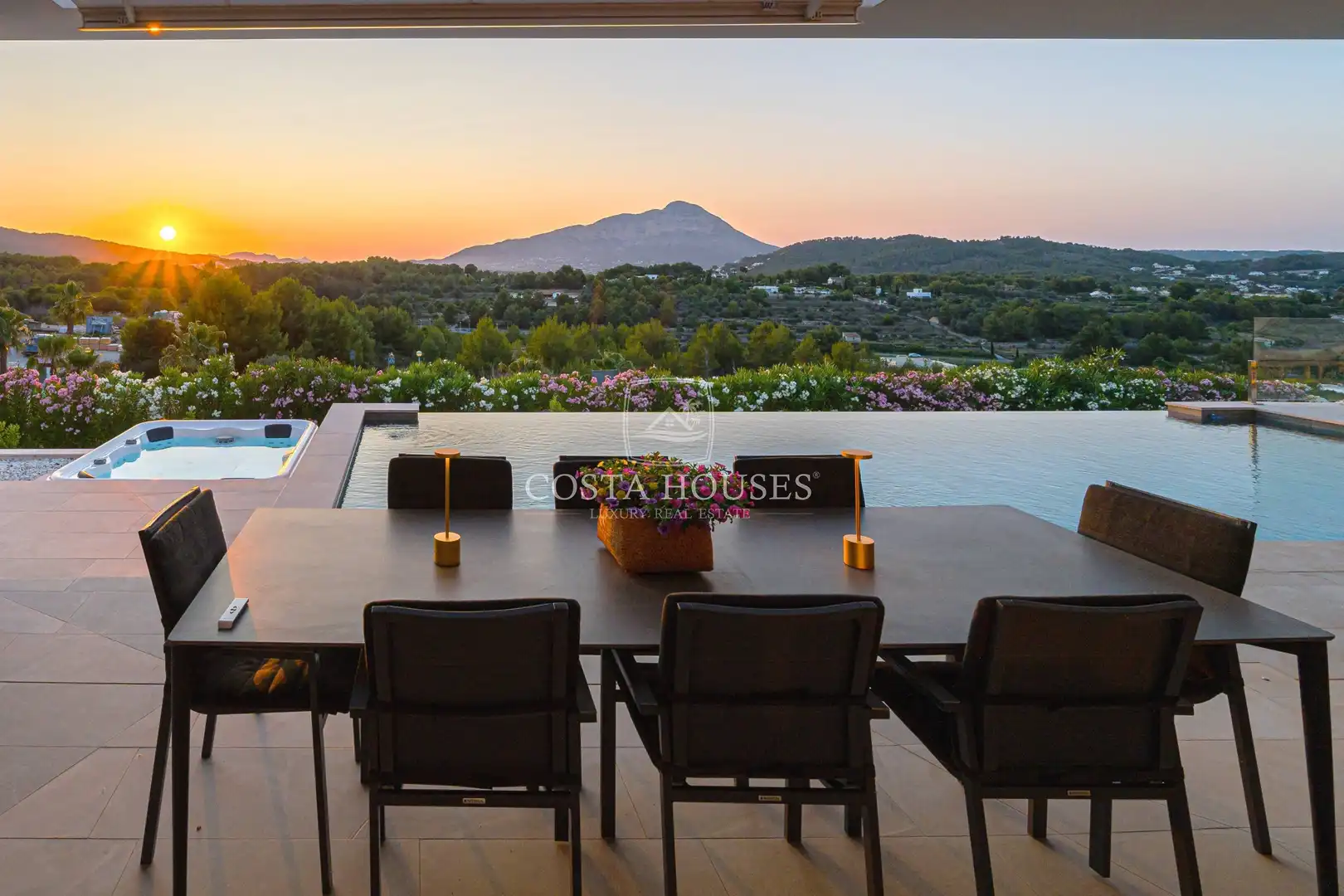 Terrace of Houses for sale in Jávea / Xàbia  with Air Conditioner, Private garden and Terrace