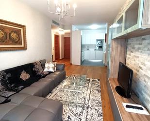 Sala d'estar de Apartament en venda en Bilbao  amb Aire condicionat, Traster i Moblat