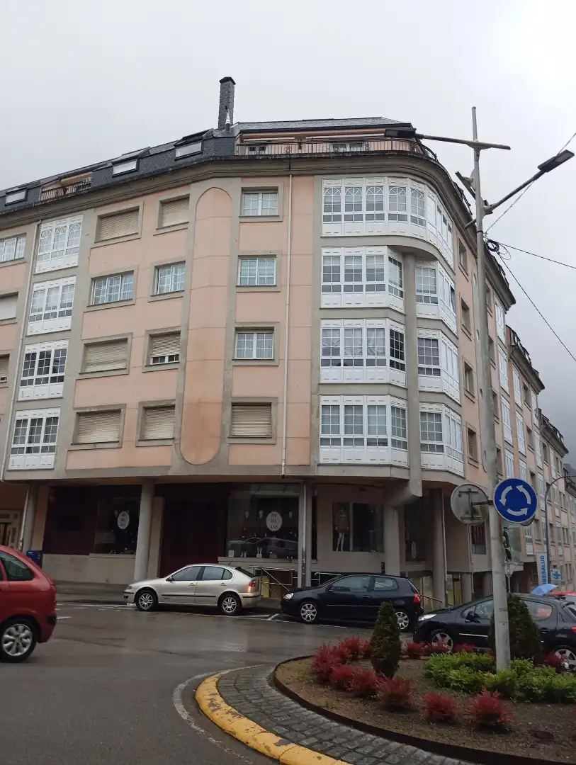 Vista exterior de Piso en venta en Betanzos con Balcón