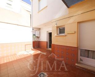 Exterior view of Single-family semi-detached for sale in Tomelloso  with Terrace and Balcony