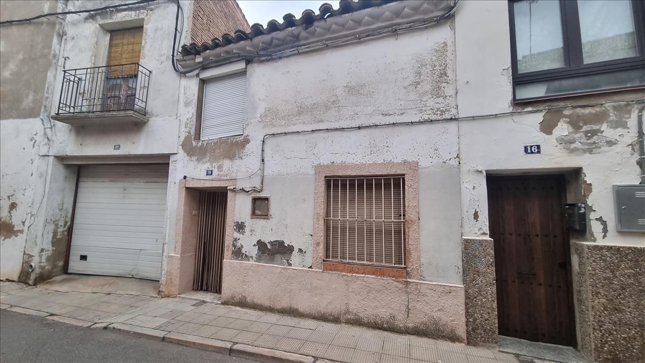 Exterior view of Single-family semi-detached for sale in Alagón