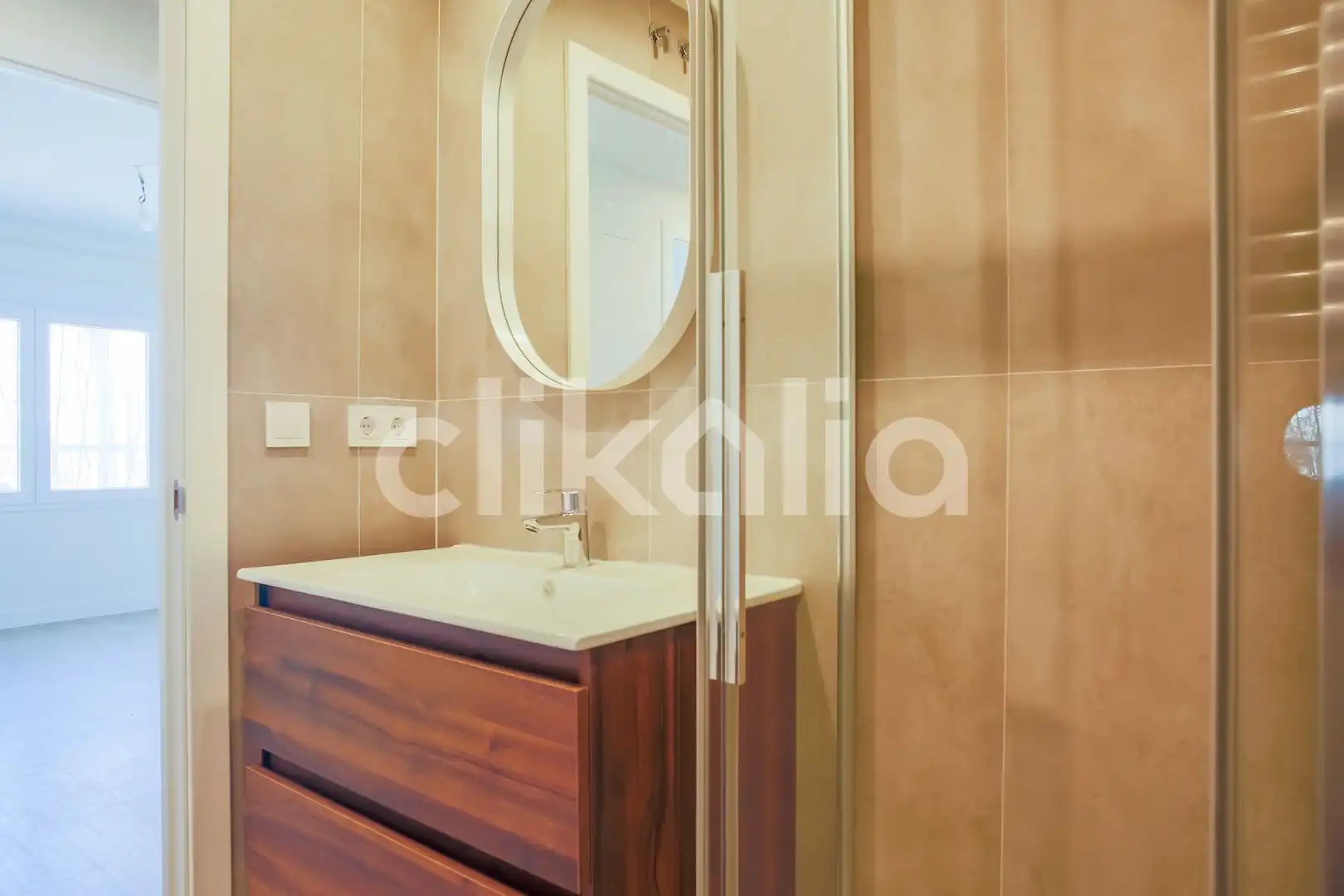 Badezimmer von Wohnung zum Verkauf in Madrid mit Klimaanlage, Heizung und Terrasse