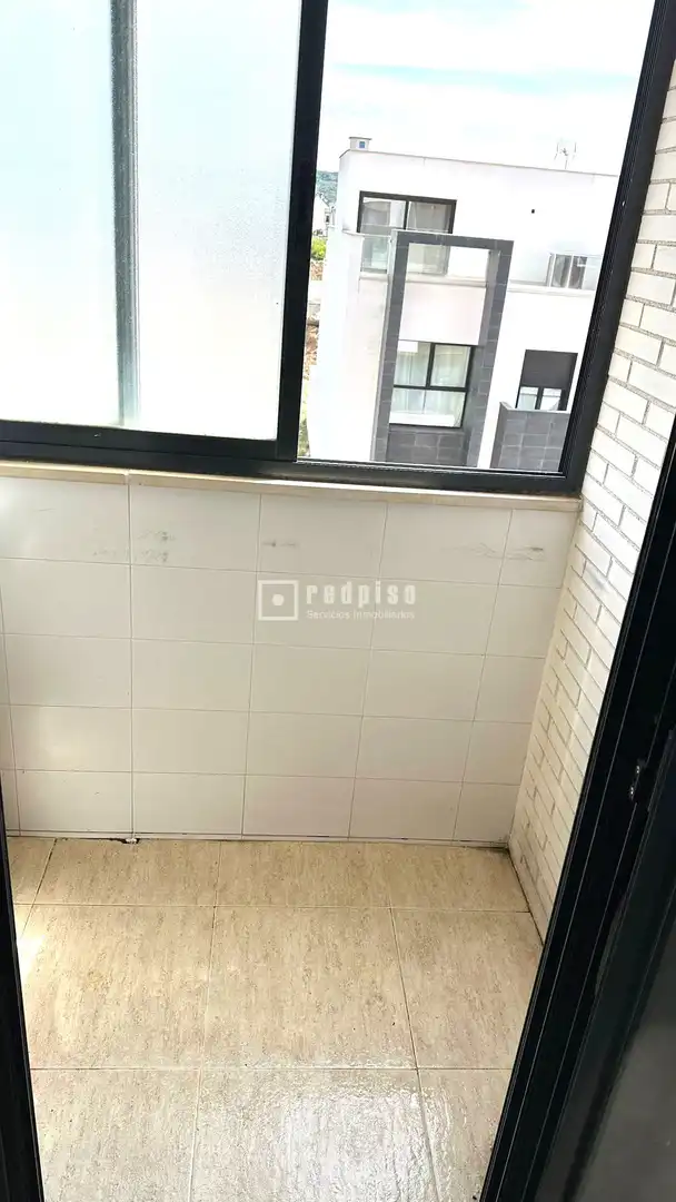 Bany de Pis en venda en Talavera de la Reina amb Aire condicionat, Calefacció i Piscina