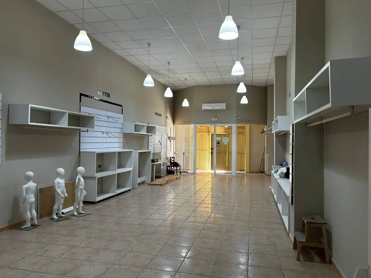 Business premises to rent in C. Juan Carlos I, imagen 3