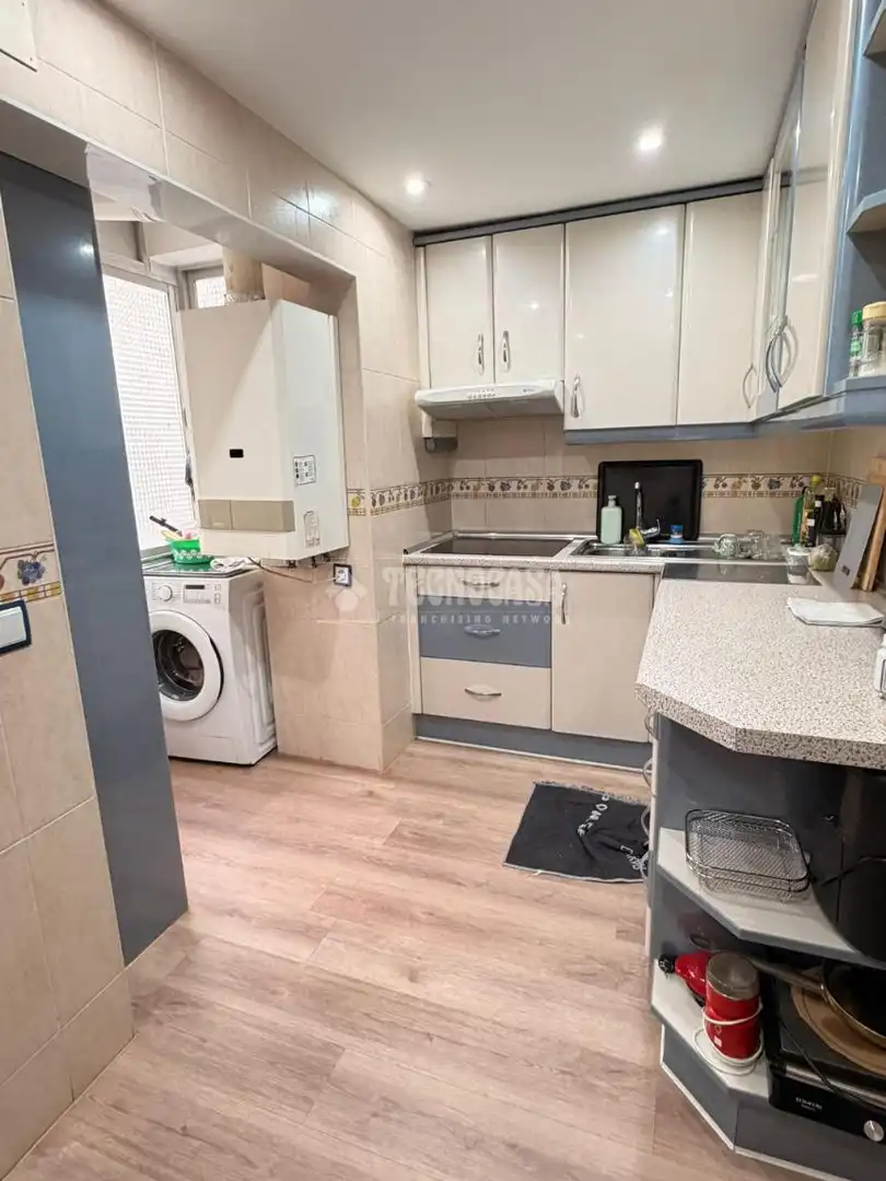 Kitchen of Flat for sale in Valdemoro  with Air Conditioner