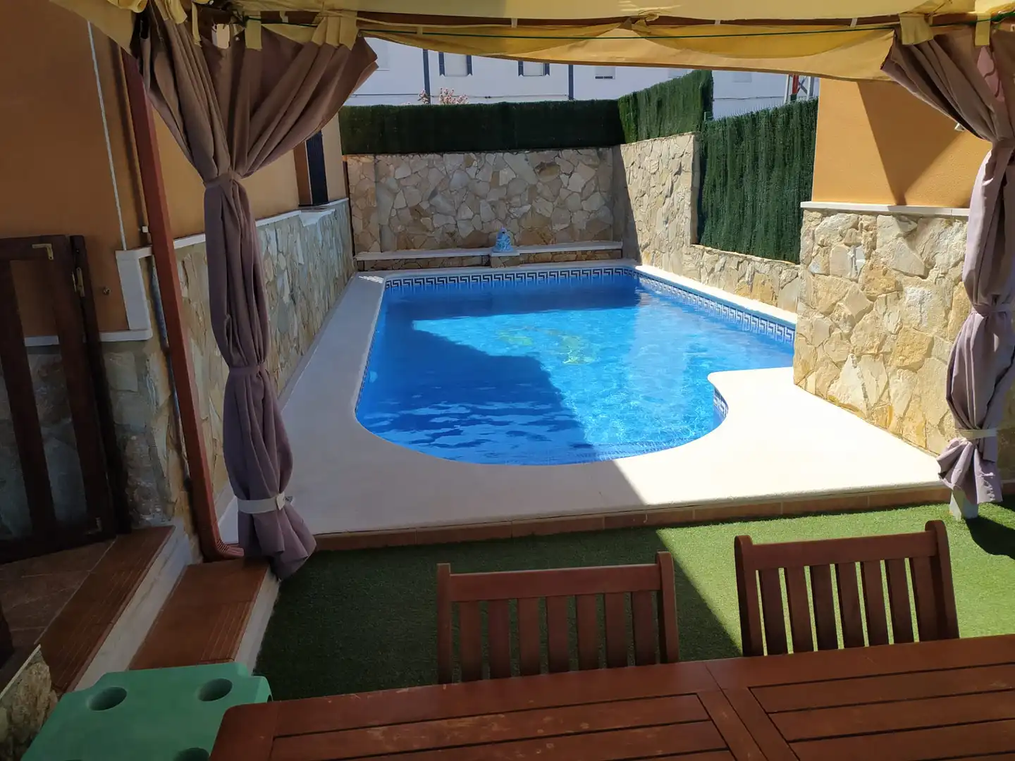 Piscina de Casa o xalet en venda en Villanueva del Río y Minas amb Aire condicionat, Jardí privat i Terrassa