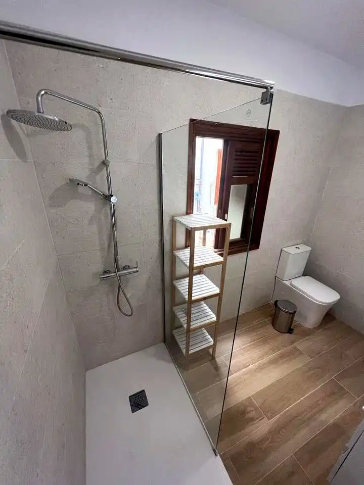 Badezimmer von Wohnung zur untervermieten in San Cristóbal de la Laguna mit Möbliert und Balkon