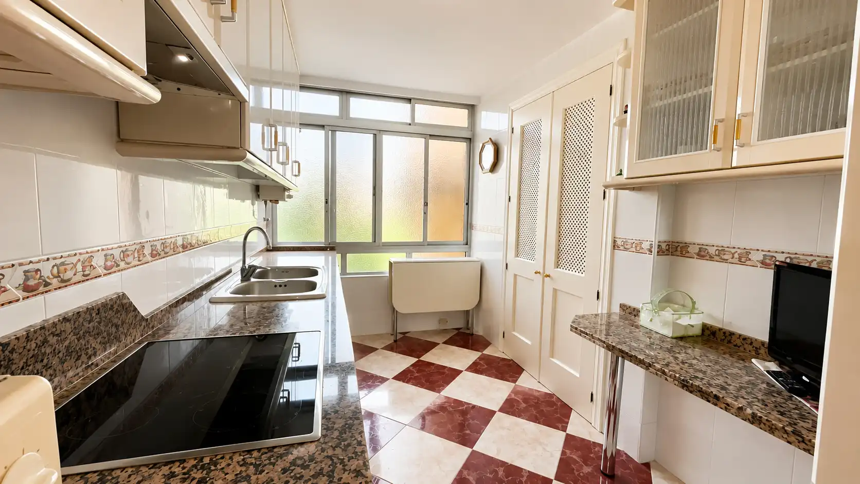 Cocina de Piso en venta en Málaga con Aire acondicionado, Terraza y Amueblado